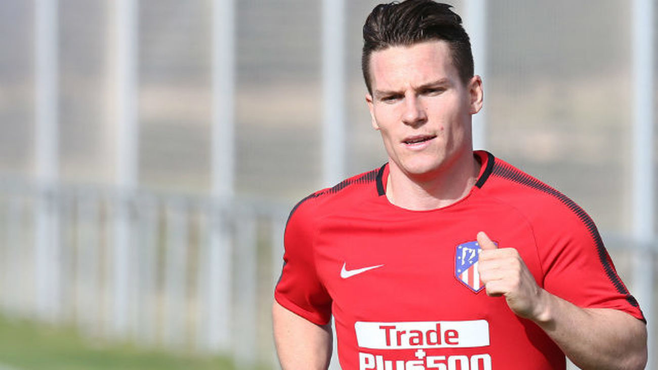 Gameiro ya toca balón