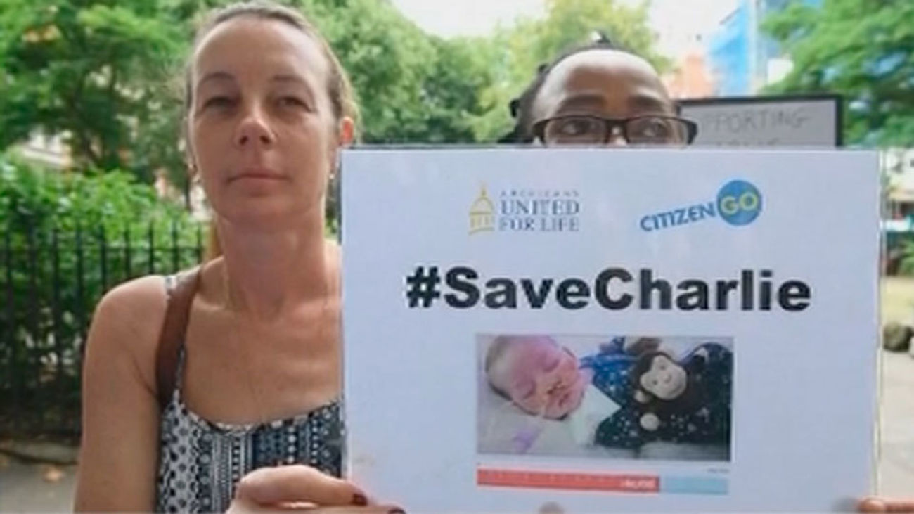 EEUU concede el visado al bebé británico en estado terminal