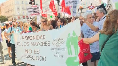 Se manifiestan para pedir más enfermeros en las residencias de mayores