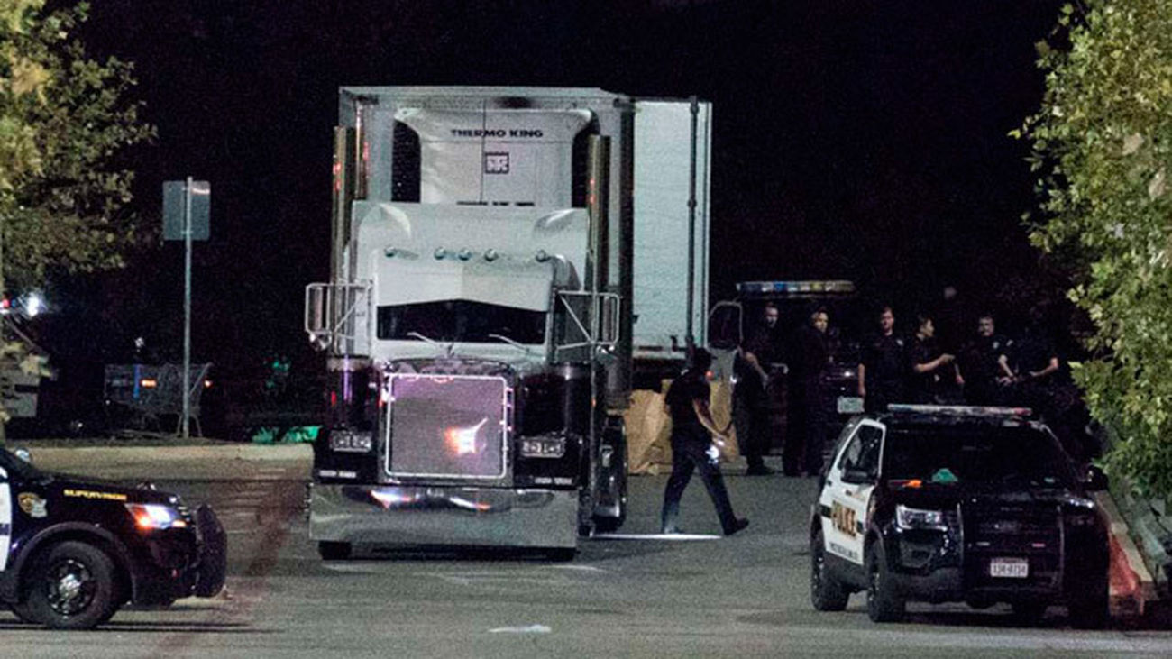 Hallados 8 muertos y 20 heridos dentro de un camión en Texas