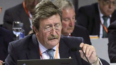 Juan Luis Larrea, nuevo presidente de la Federación de Fútbol