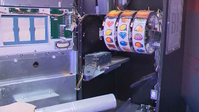 Asaltan a mazazos un bar de Mirasierra y se llevan el dinero de las tragaperras