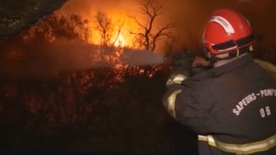 Estabilizados algunos de los mayores incendios que afectan al sur de Francia