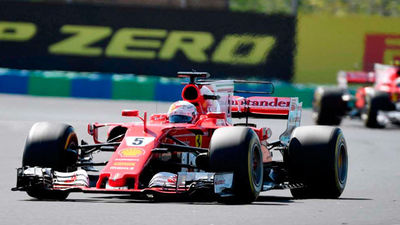 Vettel renueva tres años con Ferrari