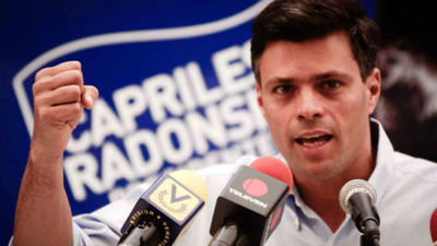Leopoldo López pide no decaer en la lucha y anuncia el embarazo de su esposa