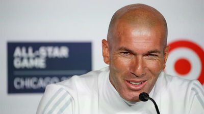 Zidane: "Cristiano vuelve el día 5 y espero que se acabe este tema"