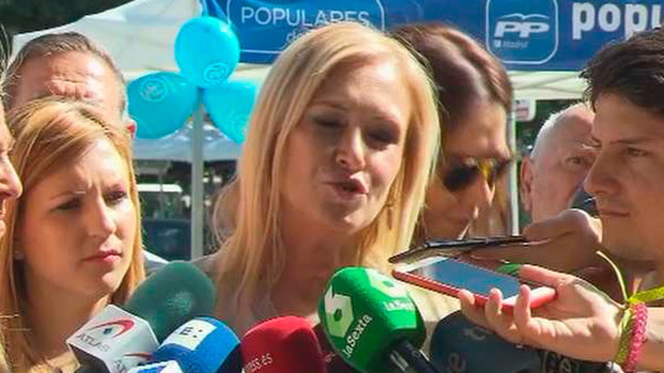 Cifuentes reclama a Colau contundencia frente a violencia contra turistas