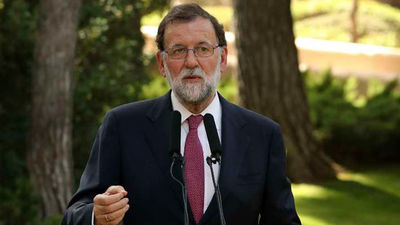 Rajoy considera "un disparate" tratar "a patadas" a los turistas