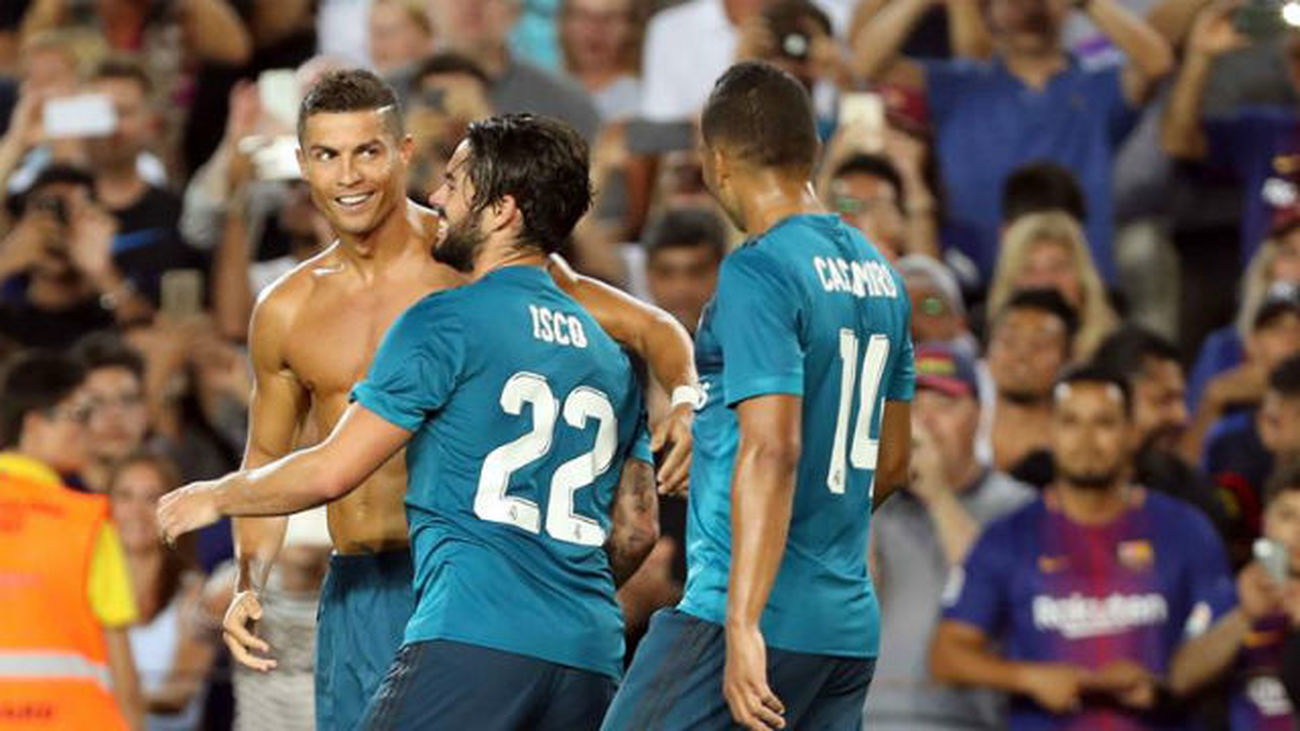 Ronaldo e Isco celebran el gol