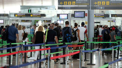 Vuelve la tensión a los aeropuertos de la mano de los vigilantes de seguridad