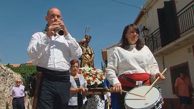 Procesión y caldereta popular en Rascafría