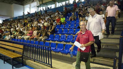 Los taxistas de Málaga acuerdan en asamblea finalizar la huelga indefinida