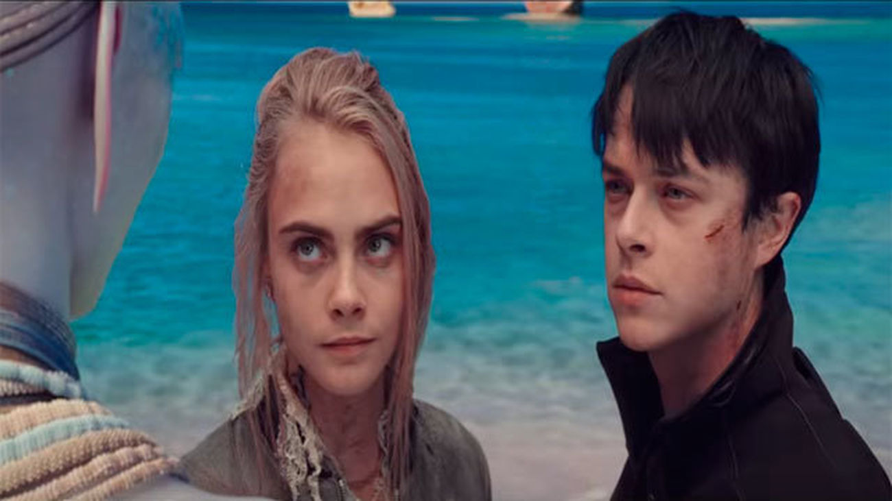 Cara Delevingne y Dane DeHaan en "Valeria y la ciudad de los mil planetas"