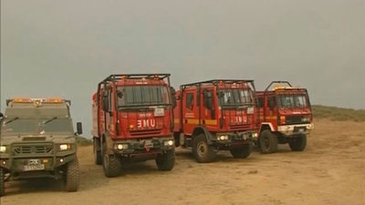 El incendio de Encinedo (León) arrasa 8.000 hectáreas y avanza sin control
