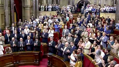 Ocho senadores catalanes comparecen hoy en el Parlament por el 155