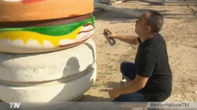 El Ayuntamiento de Parla decora instalaciones con vecinos "grafiteros"