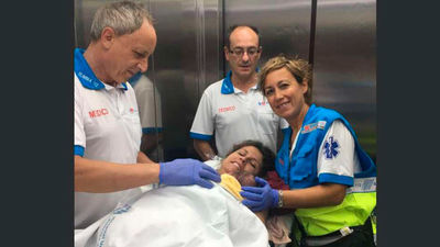 El SUMMA traslada al hospital a una mujer y a su hija tras un parto en casa