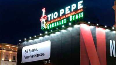 Polémica por un nuevo anuncio de la serie 'Narcos' en la Puerta del Sol