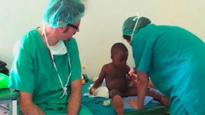 Médicos del Hospital Infantil Niño Jesús operan de forma altruista a 123 niños sin recursos en Guinea Ecuatorial