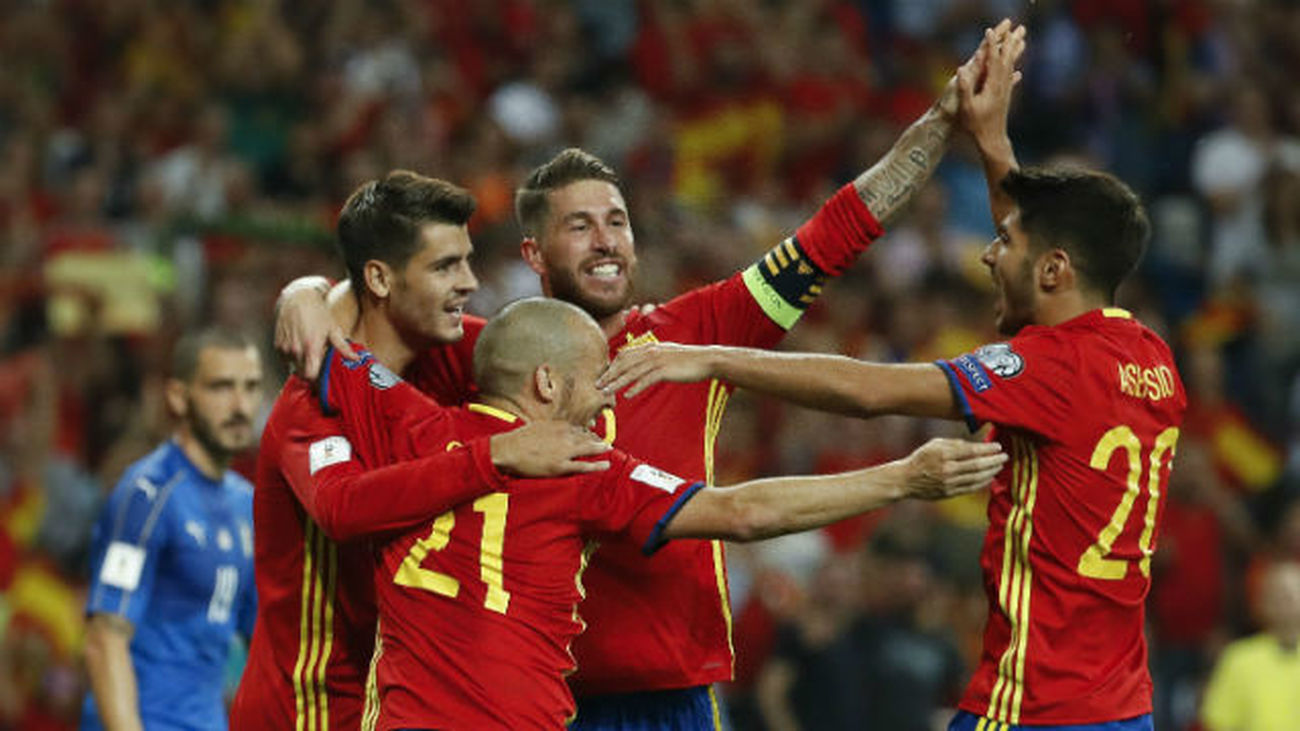 España gana 3-0 y se dirige con paso firme hacia el Mundial de Rusia