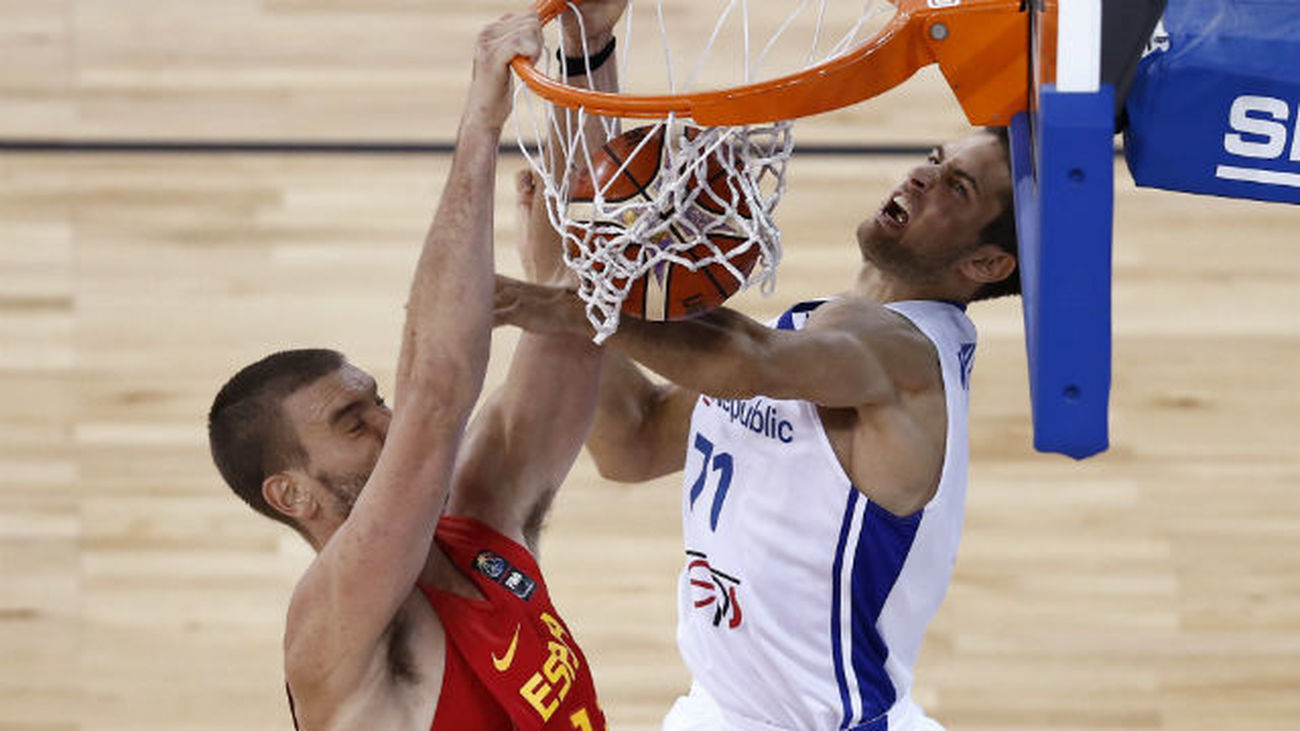 56-93. Pau y Ricky acaban con República Checa en ocho minutos