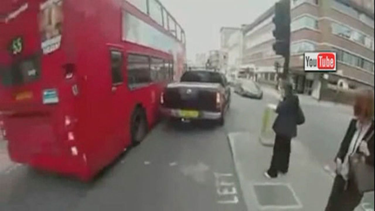 El 60% de los conductores no sabemos circular en las rotondas