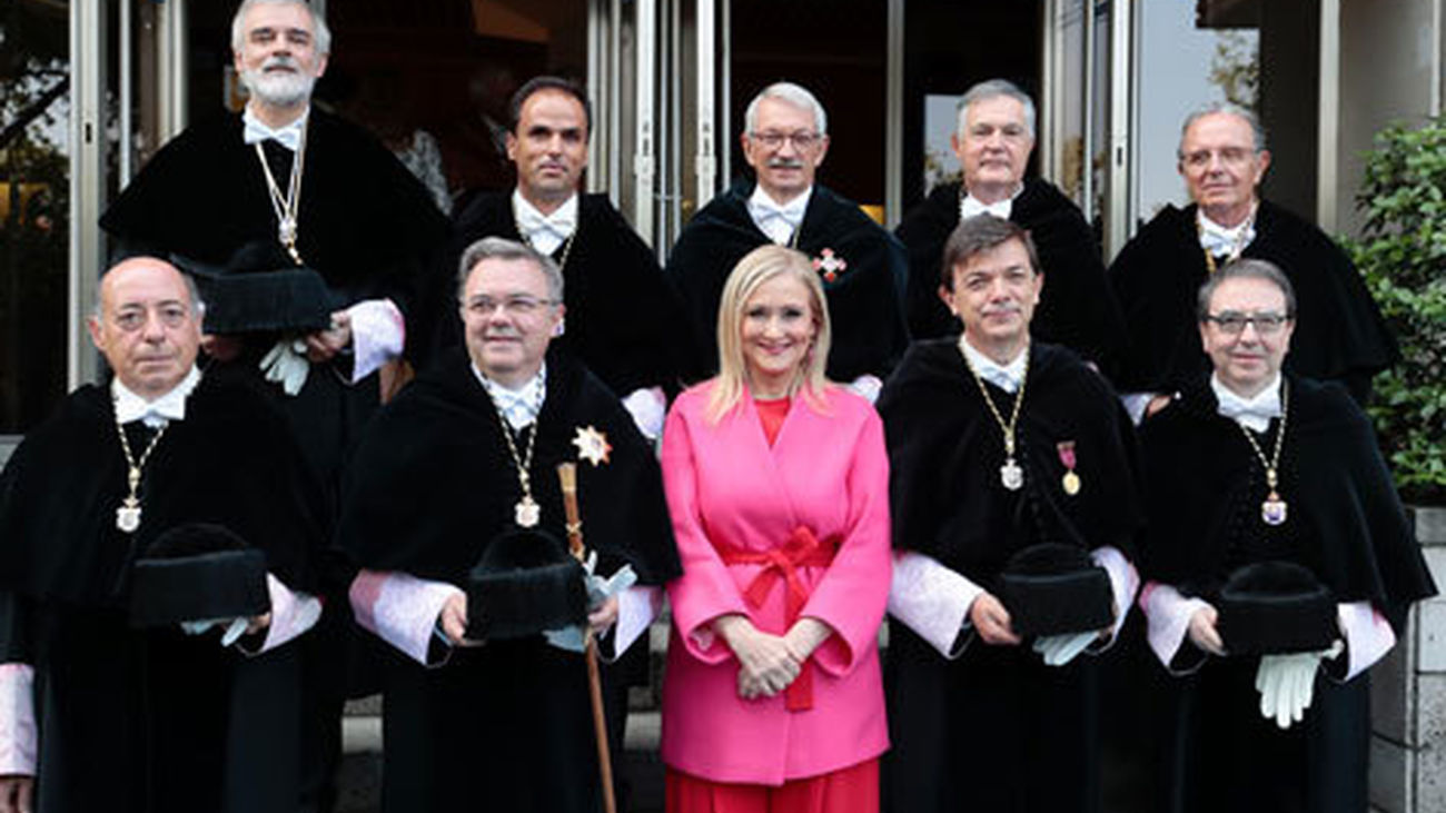 Cifuentes entrega a los rectores el nuevo borrador de la Ley de Universidades