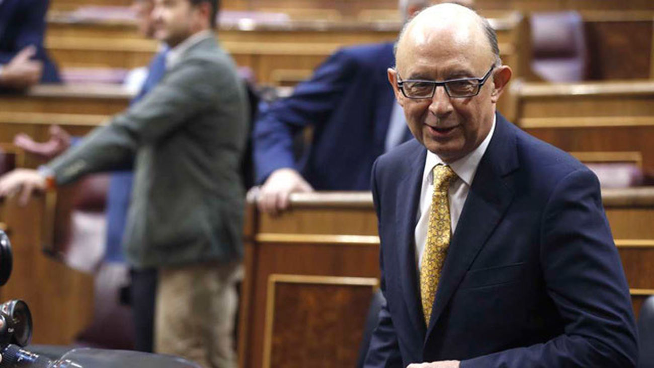 Hacienda ofrece a los funcionarios una subida salarial a tres años vinculado al PIB