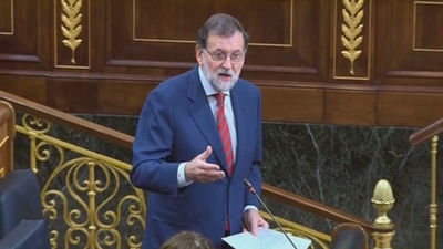 Rajoy: "La prioridad es defender la Constitución ante el desafío en Cataluña"