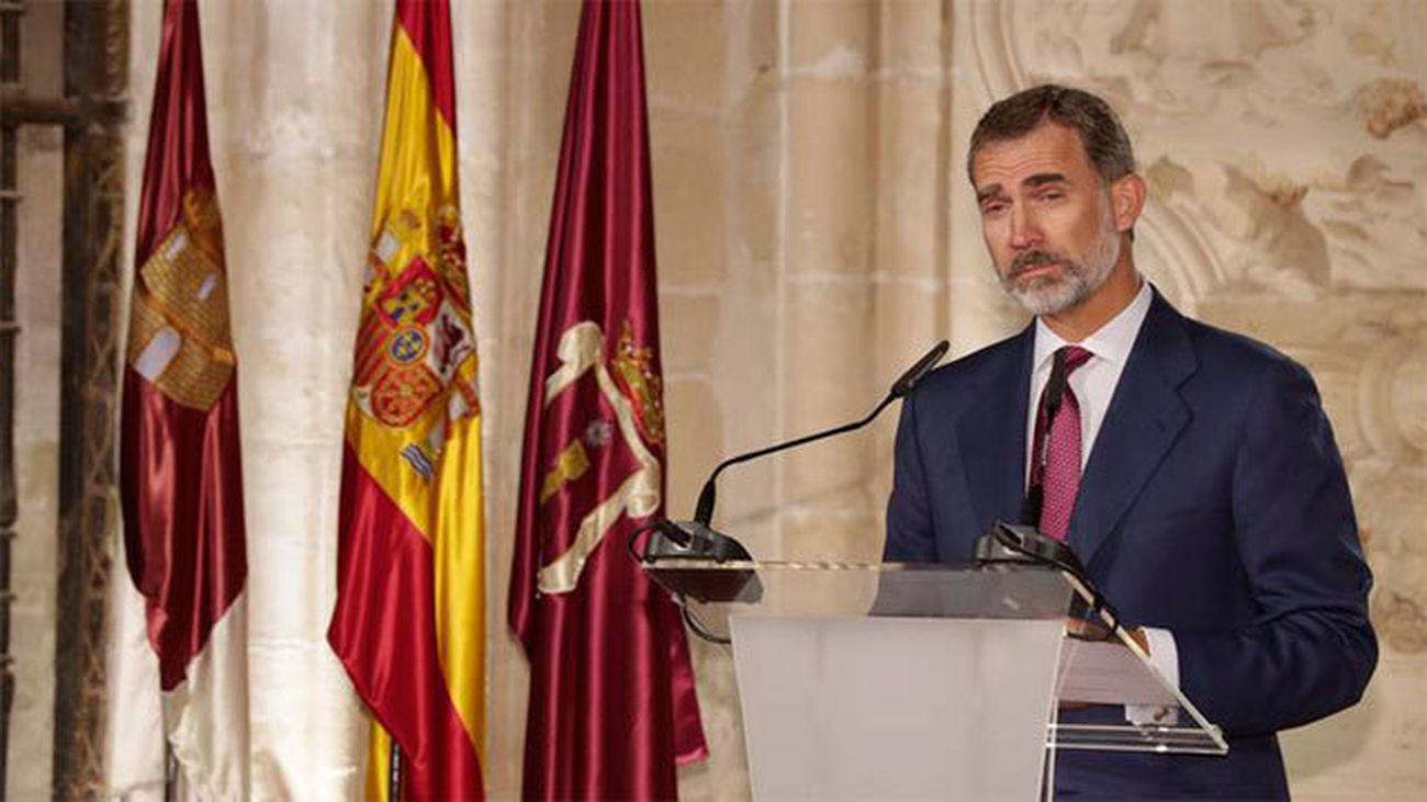 El Rey: "La Constitución prevalecerá sobre cualquier quiebra de la convivencia"