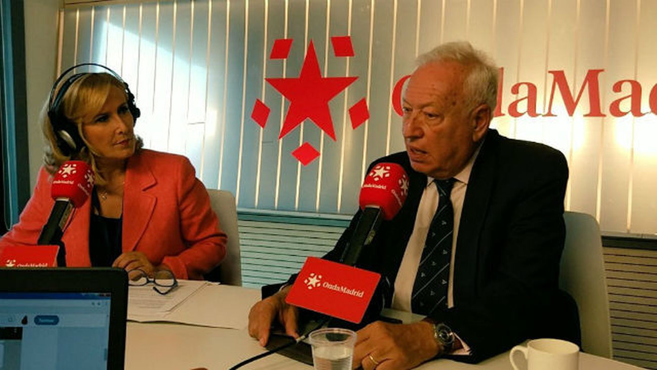 Margallo: "Es necesario sentarse para actualizar el pacto constitucional"