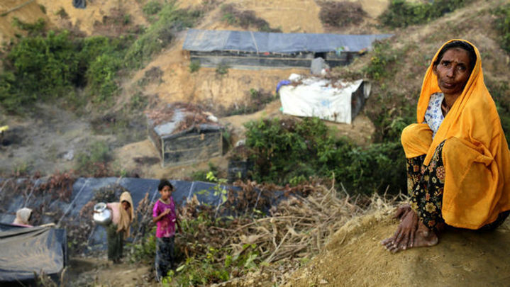 La llegada de rohinyás a Bangladesh se intensifica pese al mal tiempo