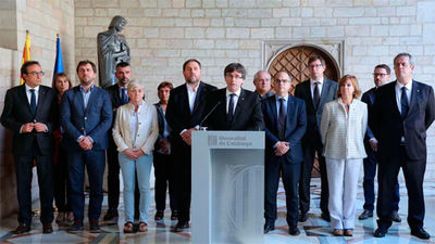 Puigdemont: El Estado suspende el autogobierno y aplica "de facto" el estado de excepción