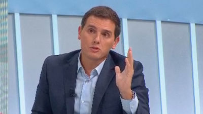 Rivera denuncia pintadas intimidatorias en el comercio de sus padres