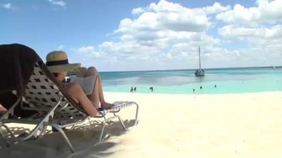 Madrileños por el Mundo se baña en las paradisiacas aguas de la Costa Dominicana