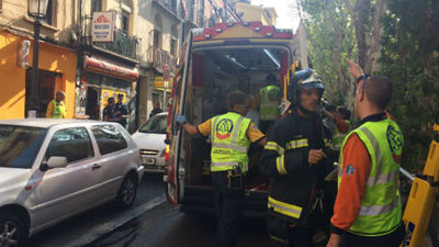 Dos operarios, heridos al quemarse un cuadro eléctrico en Vallecas