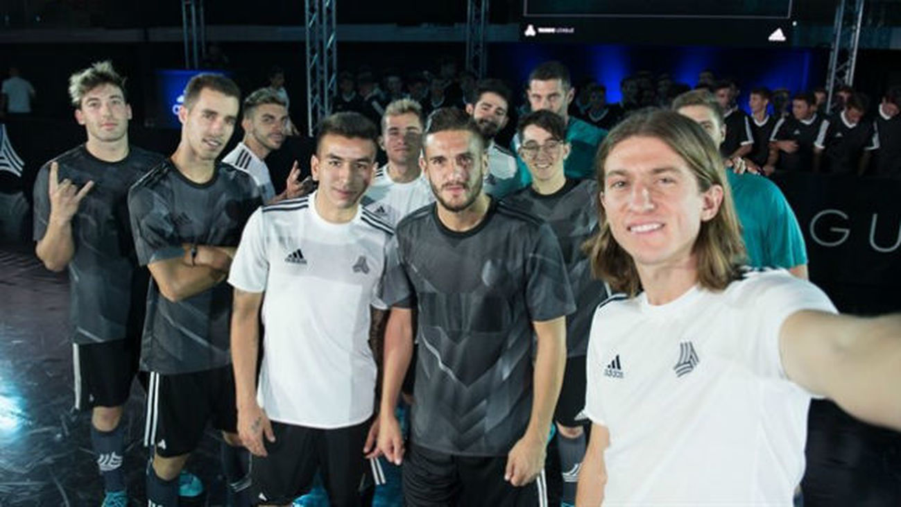 Los jugadores del Atleti, entusiasmados con la vuelta del 'Lagarto' Costa