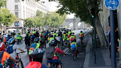 Carmena admite haber "metido la pata" por utilizar el vehículo privado en el Día sin Coches