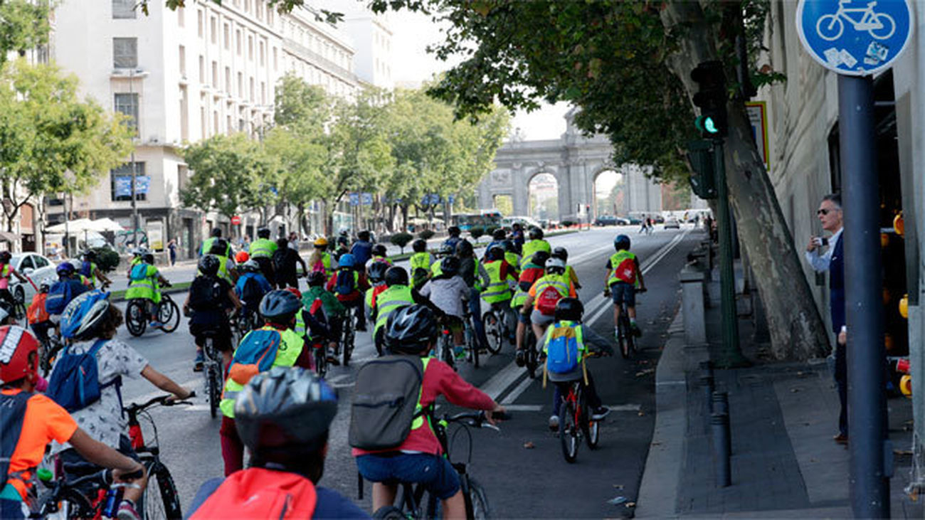 Carmena admite haber "metido la pata" por utilizar el vehículo privado en el Día sin Coches