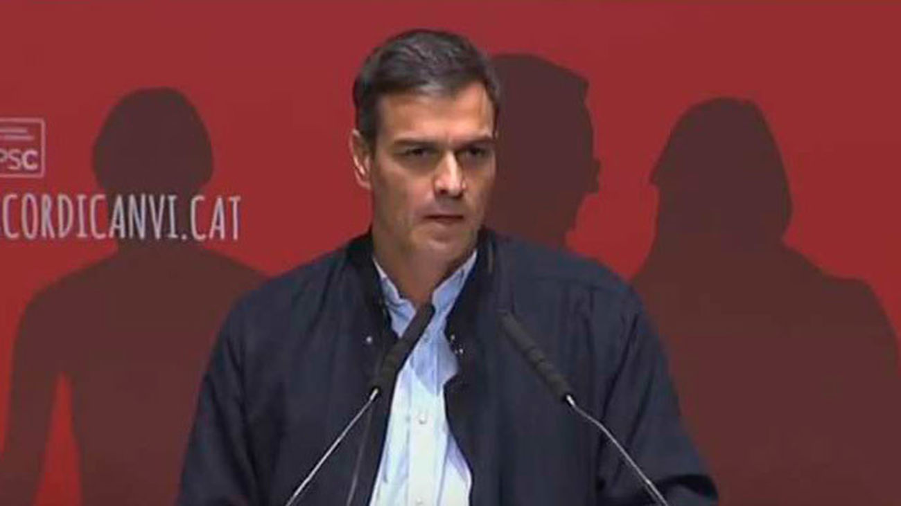 Sánchez dice que el PSOE obligará a Rajoy a buscar una solución pactada para Cataluña