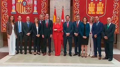 Cifuentes preside la toma de posesión de sus nuevos directores generales y viceconsejeros