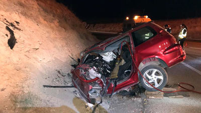 Fallece un hombre de 40 años al salirse de la vía en Estremera