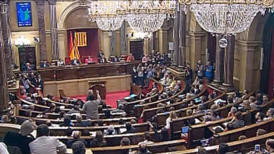 El Parlamento catalán no aclara si declarará la indepedencia