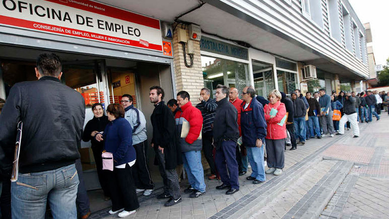 El paro sube en 27.858 personas en septiembre hasta un total de 3,4 millones