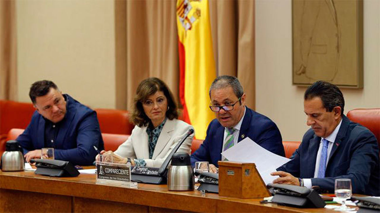 Los guardias civiles trasladan al Congreso su abandono y acoso en Cataluña