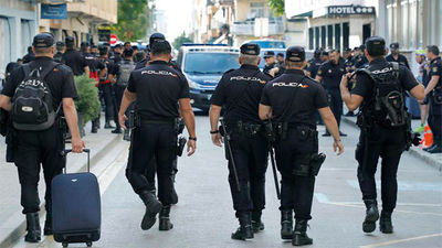 Los policías salen de Pineda al vencer el contrato con los hoteles