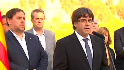 Puigdemont afirma que sus decisiones se basan en la paz, la firmeza y la democracia