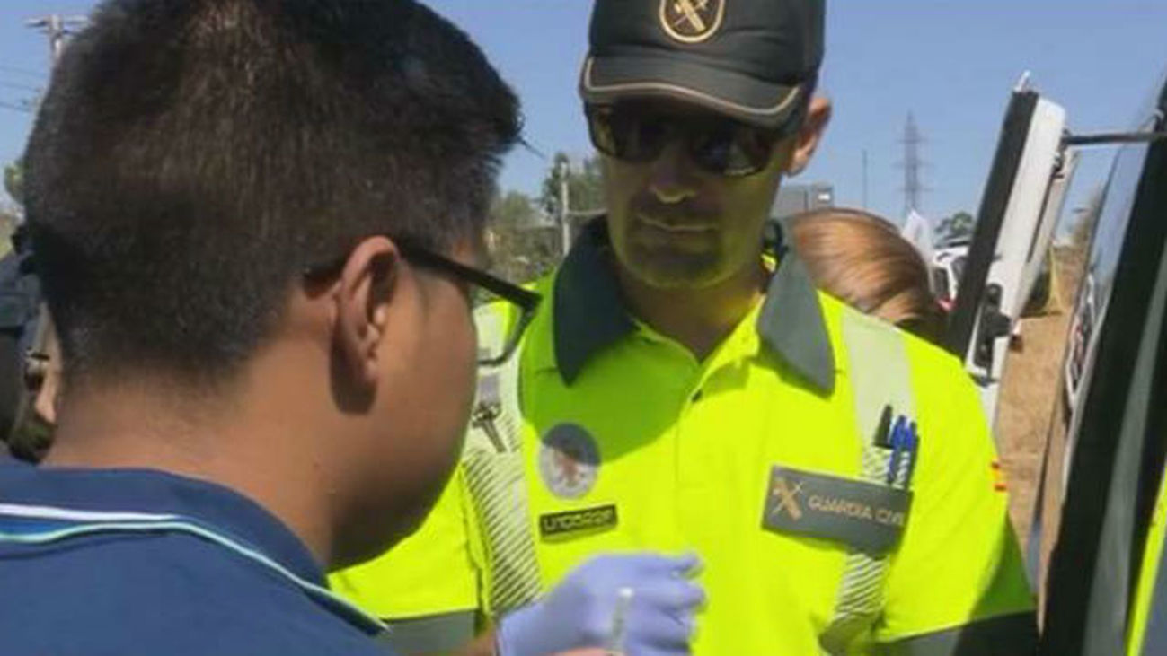 La DGT empieza una campaña de control de  velocidad, drogas y uso del cinturón en vías convencionales