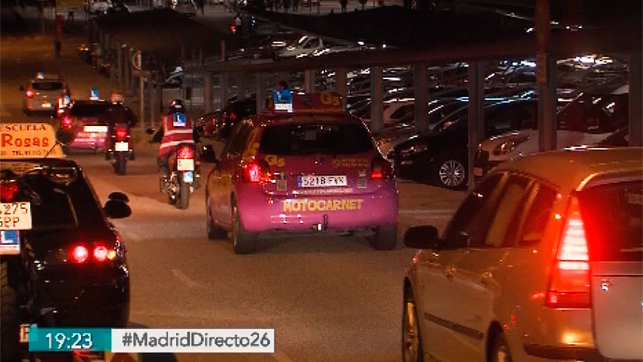 La huelga de examinadores de la DGT ahoga a las autoescuelas