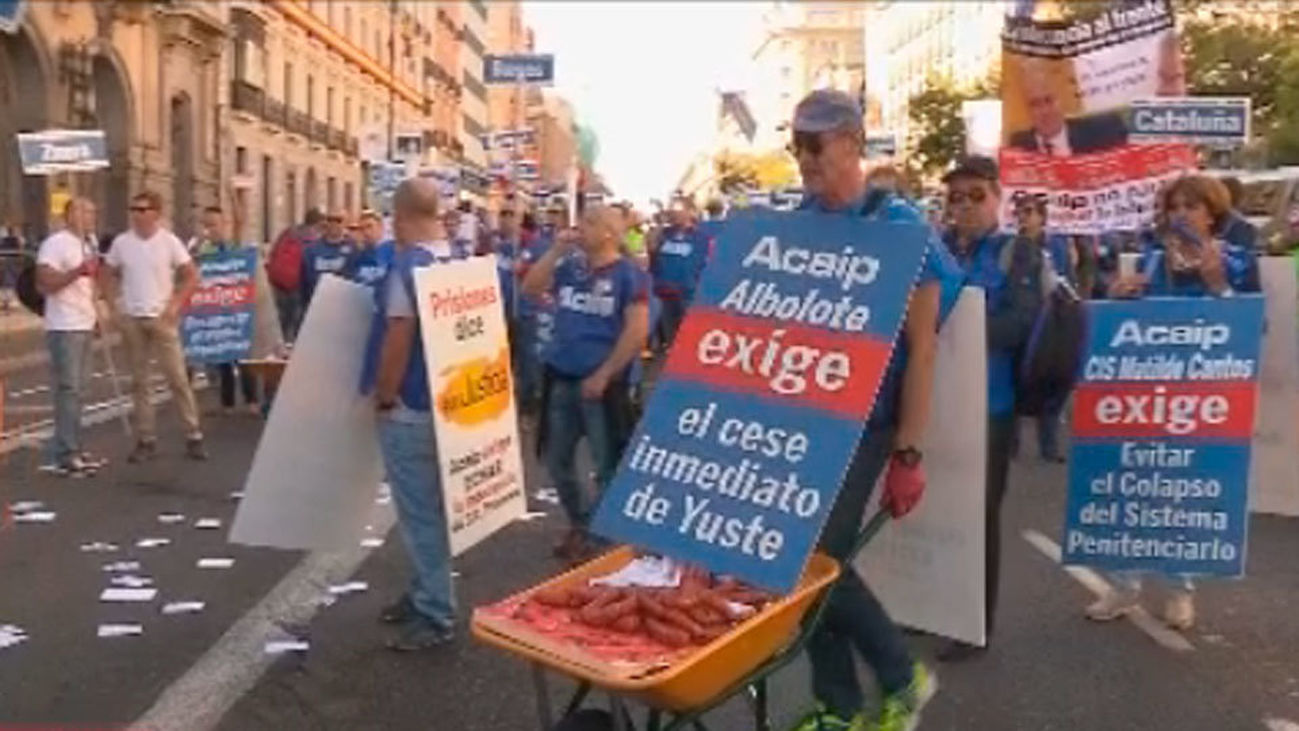 Una marcha de funcionarios por Madrid exige más personal en las prisiones